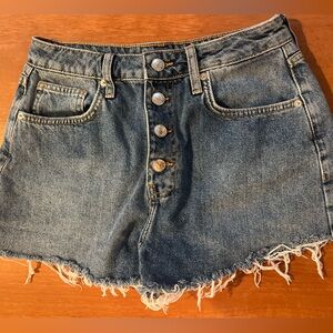 Forever 21 Medium Wash Denim Shorts